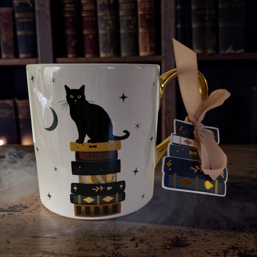 New Halloween Magic Spells Black Kitty Cat & Books Gold Coffee Tea 18oz Mug